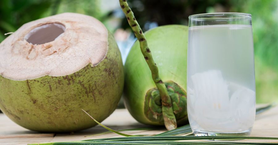 coconut water benefits, natural rehydration, low-calorie drink